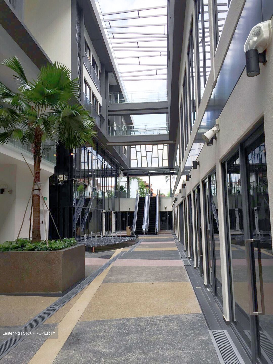 The Promenade@Pelikat (D19), Retail #596290971